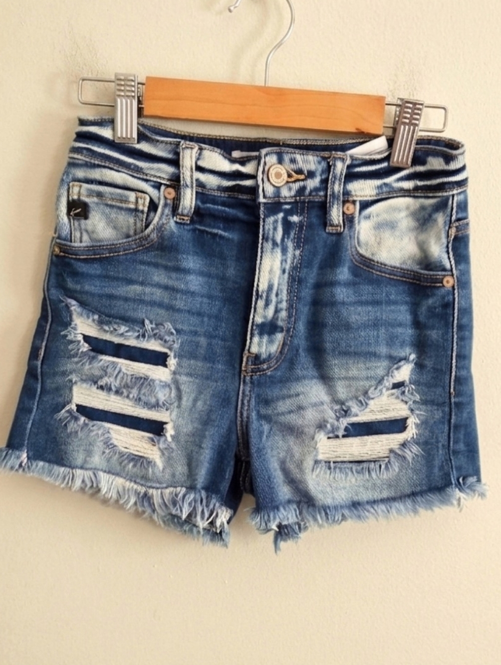 KanCan Mid-Rise Distressed Shorts Size S - Picture 2 of 5